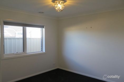 Property photo of 6 Mulberrygong Court Gobbagombalin NSW 2650