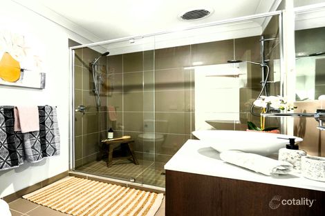 Property photo of 5 Riverstone Promenade Tarneit VIC 3029