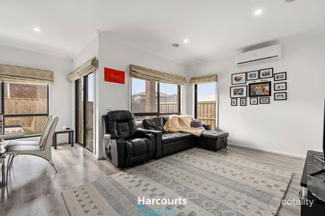Property photo of 2 Clapham Avenue Wollert VIC 3750