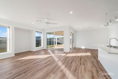 Property photo of 1 Hillside Place Thrumster NSW 2444