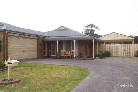 8 Huntingtower Cres, Langwarrin, VIC 3910