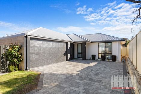 33b Cooper Rd, Morley, WA 6062