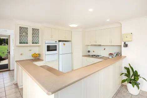 Property photo of 4 Hudson Drive Lloyd NSW 2650