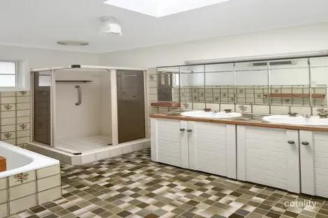 Property photo of 54 Minnamurra Road Gorokan NSW 2263