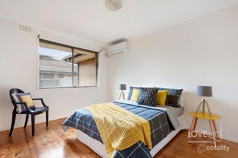 Property photo of 3/82 Henty Street Reservoir VIC 3073