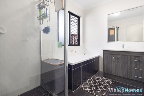 Property photo of 8 Serpentine Close Fitzgibbon QLD 4018