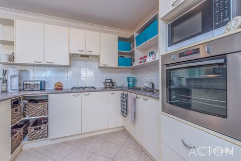 Property photo of 8 Canopy Court Banksia Grove WA 6031