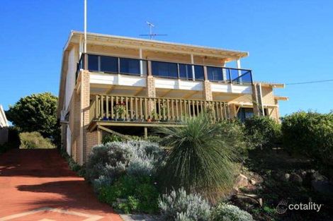 22 Hill St, Halls Head, WA 6210