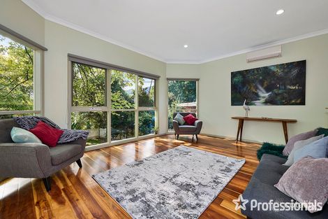 Property photo of 8 Boxtree Road Montrose VIC 3765