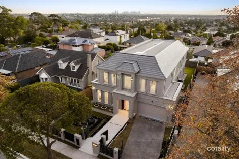 11 Soderlund Dr, Doncaster, VIC 3108