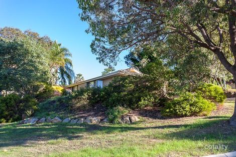 20 Carawatha Ave, Mount Nasura, WA 6112