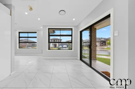 7a Genner St, Oran Park, NSW 2570