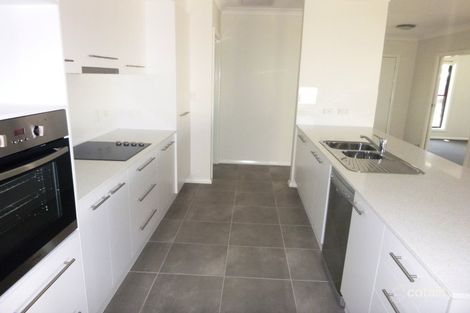 Property photo of 2 Parker Place Chinchilla QLD 4413