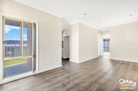 Property photo of 5 Eagle Place St Johns Park NSW 2176
