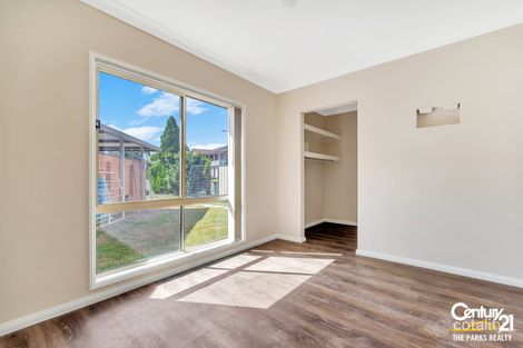 Property photo of 5 Eagle Place St Johns Park NSW 2176