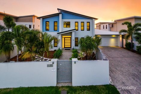 Property photo of 91 Compass Drive Biggera Waters QLD 4216