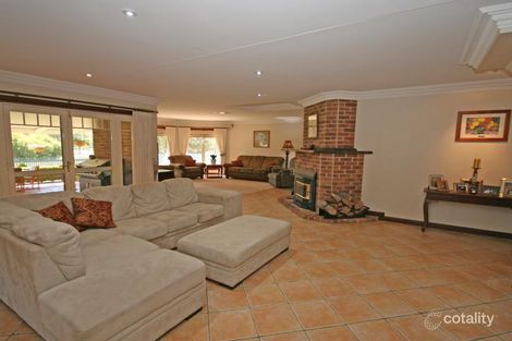Property photo of 10 Cobb And Co Circuit Hillvue NSW 2340