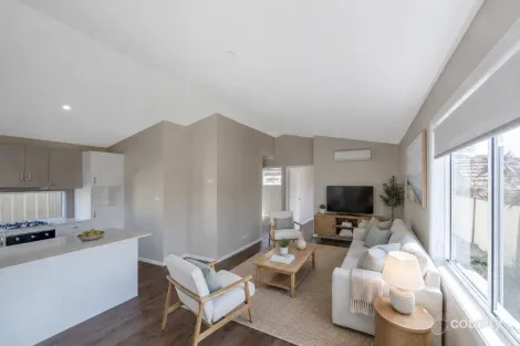 9 Hillcrest Ave, Bateau Bay, NSW 2261