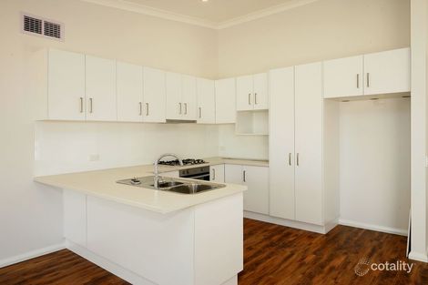 Property photo of 2/1 Cootamundra Boulevard Gobbagombalin NSW 2650