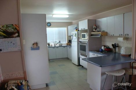Property photo of 9 Kenmar Street Wynnum West QLD 4178