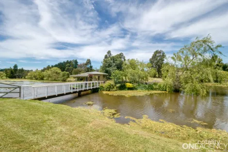 Property photo of 65 Freemans Road Traralgon VIC 3844