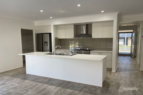 Property photo of 18 Winterton Place Yinnar VIC 3869