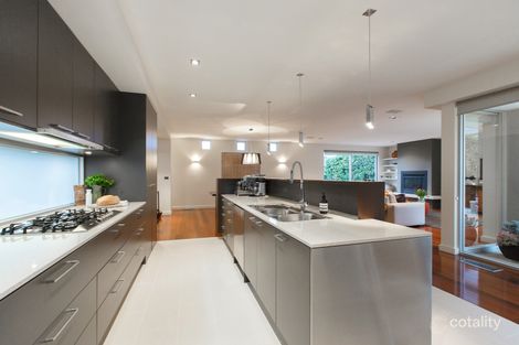 Property photo of 32 Yongala Street Balwyn VIC 3103
