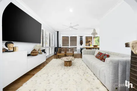 Property photo of 4 Tanunda Close Eleebana NSW 2282