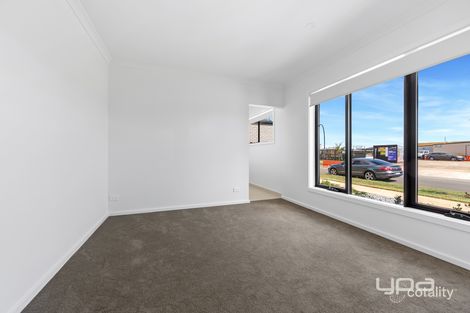 Property photo of 38 Vision Street Aintree VIC 3336