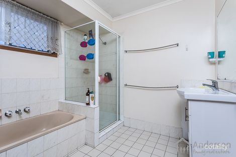 Property photo of 43 Edenlea Drive Meadowbrook QLD 4131