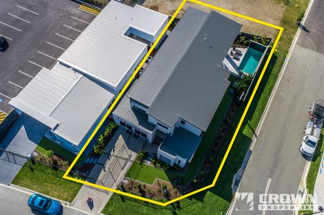 10 Rani St, Newport, QLD 4020