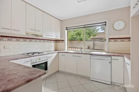 Property photo of 30 Mockridge Drive Kangaroo Flat VIC 3555
