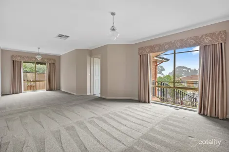 Property photo of 30 Mockridge Drive Kangaroo Flat VIC 3555