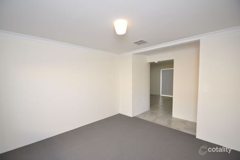 Property photo of 11 Serventy Crescent Hammond Park WA 6164