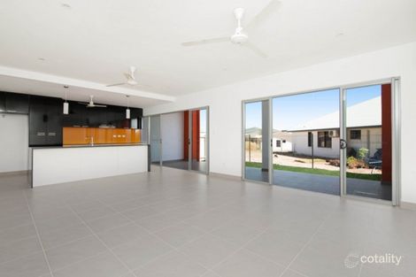 3/8 Angel Rd, Johnston, NT 0832