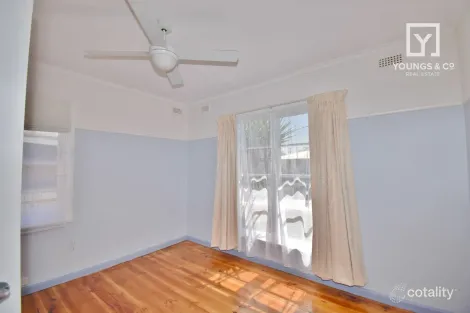 Property photo of 48 Grutzner Avenue Shepparton VIC 3630