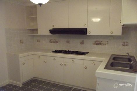 Property photo of 32 Kiparra Close St Albans VIC 3021