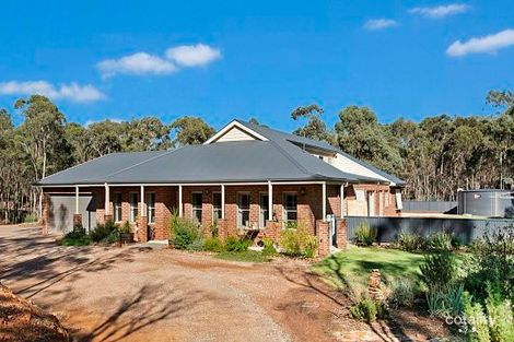 7 Cockatoo Dr, Junortoun, VIC 3551