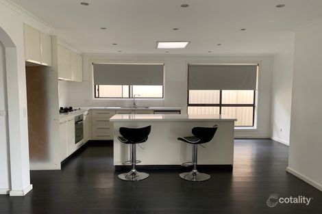 Property photo of 12 Woods Close Meadow Heights VIC 3048