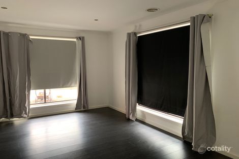 Property photo of 12 Woods Close Meadow Heights VIC 3048