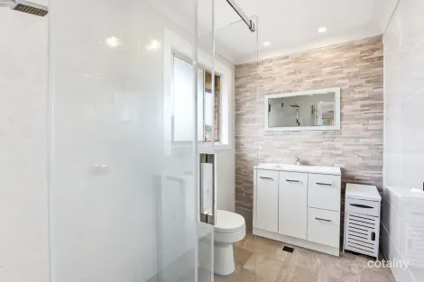 Property photo of 7 Burrinjuck Drive Woodcroft NSW 2767