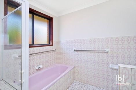 9 Ray St, Toukley, NSW 2263