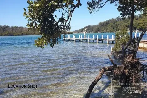 15 ELLMOOS AVE, SUSSEX INLET, NSW 2540