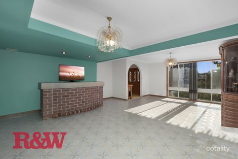 Property photo of 98 Donalbain Circuit Rosemeadow NSW 2560