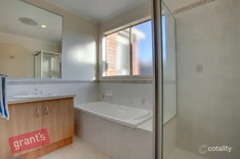Property photo of 86 Harold Keys Drive Narre Warren South VIC 3805