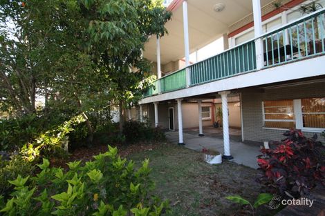 2/238 Marine Pde, Labrador, QLD 4215