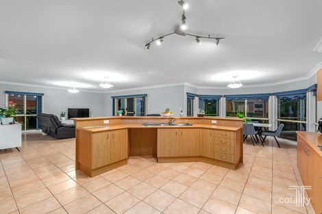 Property photo of 9 Marlborough Place Carindale QLD 4152