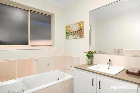 Property photo of 54 Marshall Circuit Coomera QLD 4209