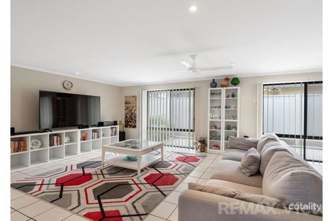 Property photo of 2 Mainbrace Court Banksia Beach QLD 4507