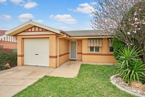 Property photo of 34 Girraween Mews Glenfield Park NSW 2650